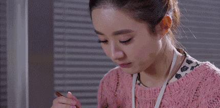 杨幂产假只休3个月，赵丽颖敢停工1年才复出，怪