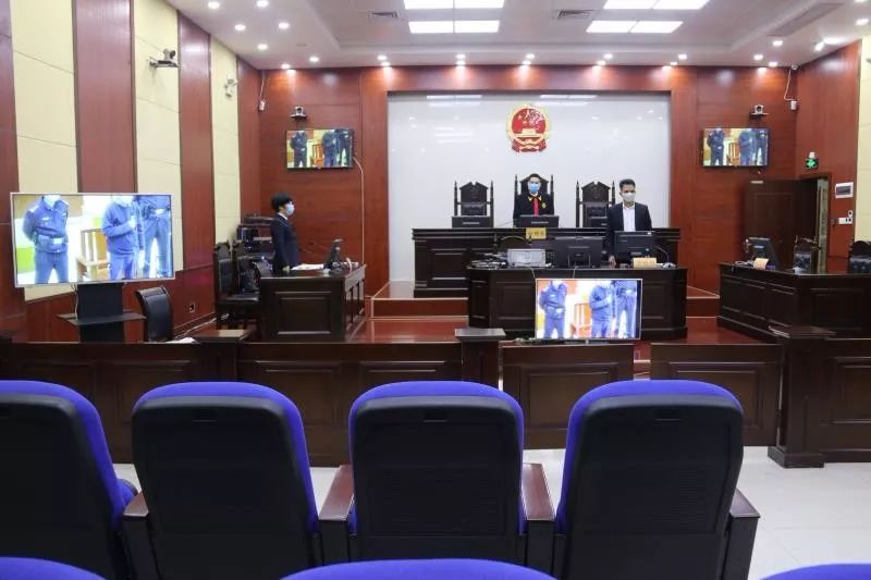当庭宣判后,被告人李某当庭表示服判不上诉.