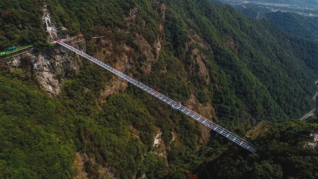 梁皇山
