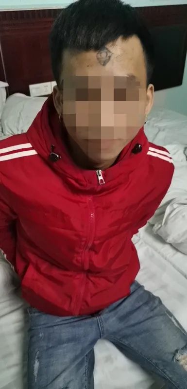 个人口罩案_戴口罩的卡通图片