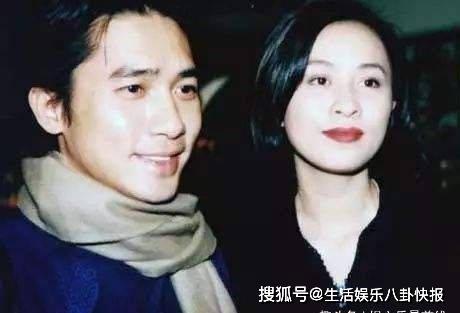 43岁嫁知名男艺人，婚后11年一直没生孩子，如今