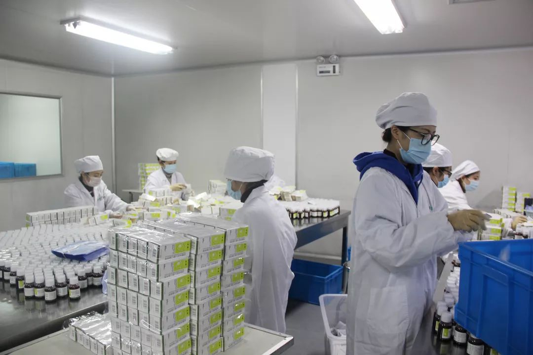 共克时艰 | 持续向前方输送"弹药",普洛药业日产防疫药品数万