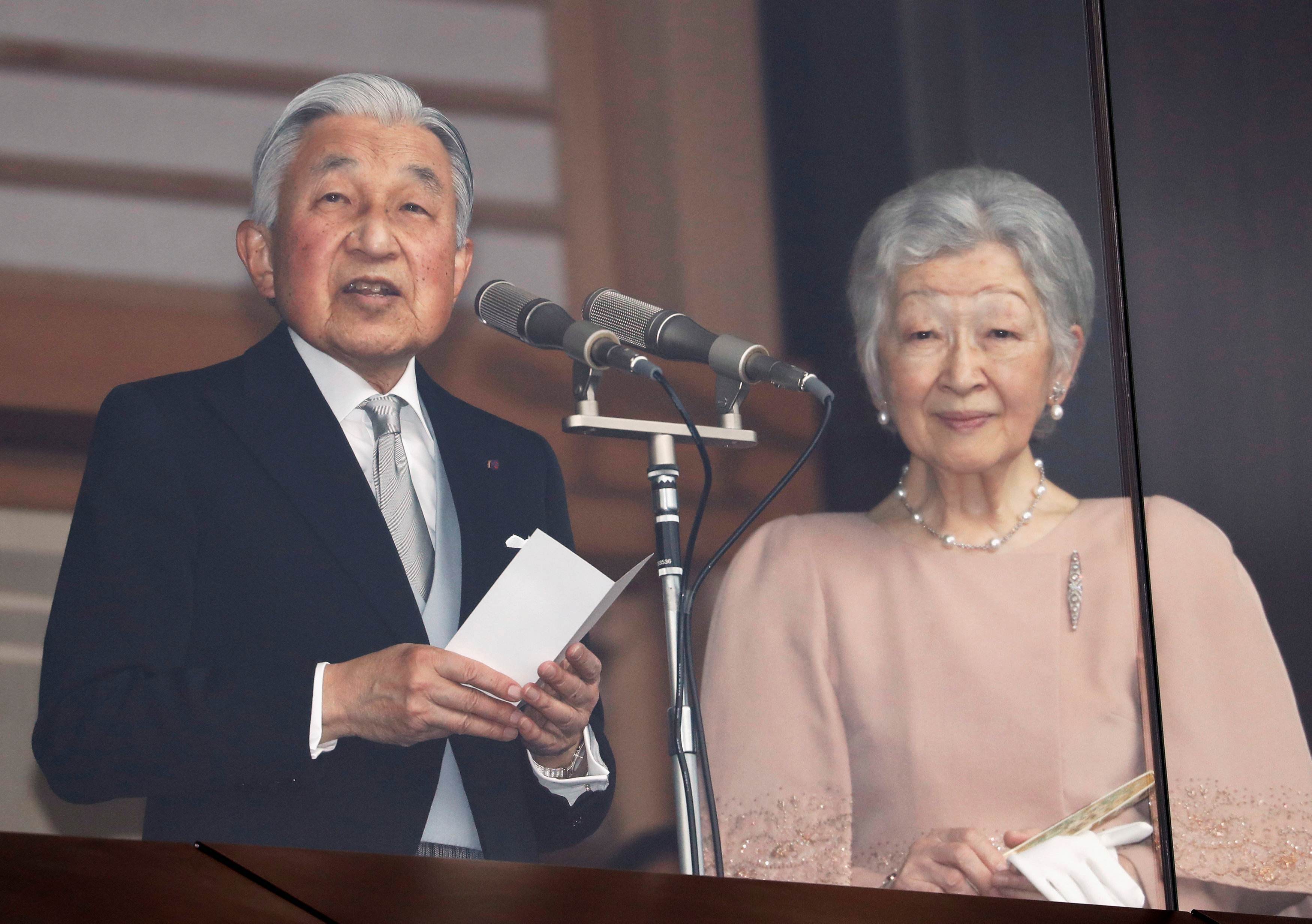 日本天皇85岁 明年将退位退休 儿子德仁皇太子将成下一任天皇 明仁