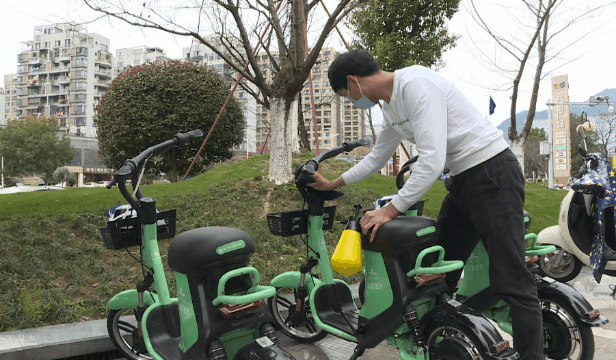 90d1702d80d9446595eae0afb596f882.gif