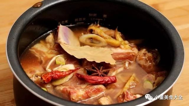 排骨怎么炖才没有腥味还好吃 a8e715e19aa74218bf3fc47061309c85.jpeg