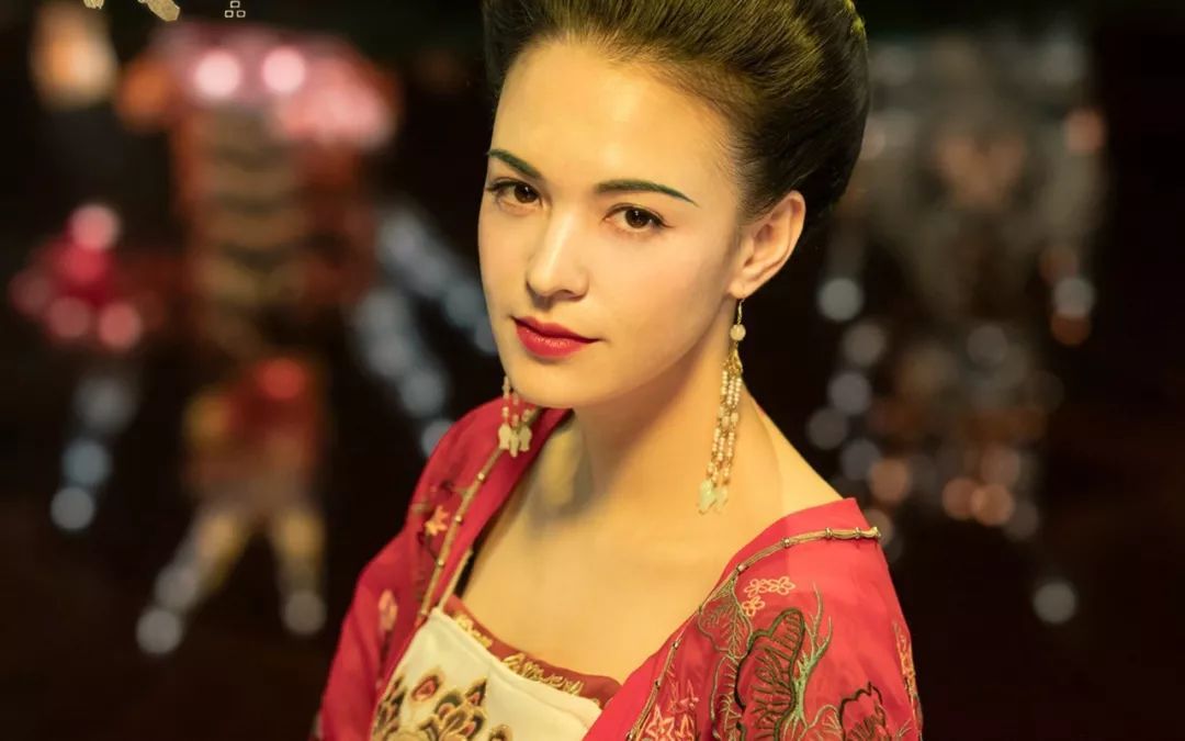 额尔德特·|中国最后一位贵妃：13岁嫁给溥仪，与溥仪离婚后嫁给普通工人