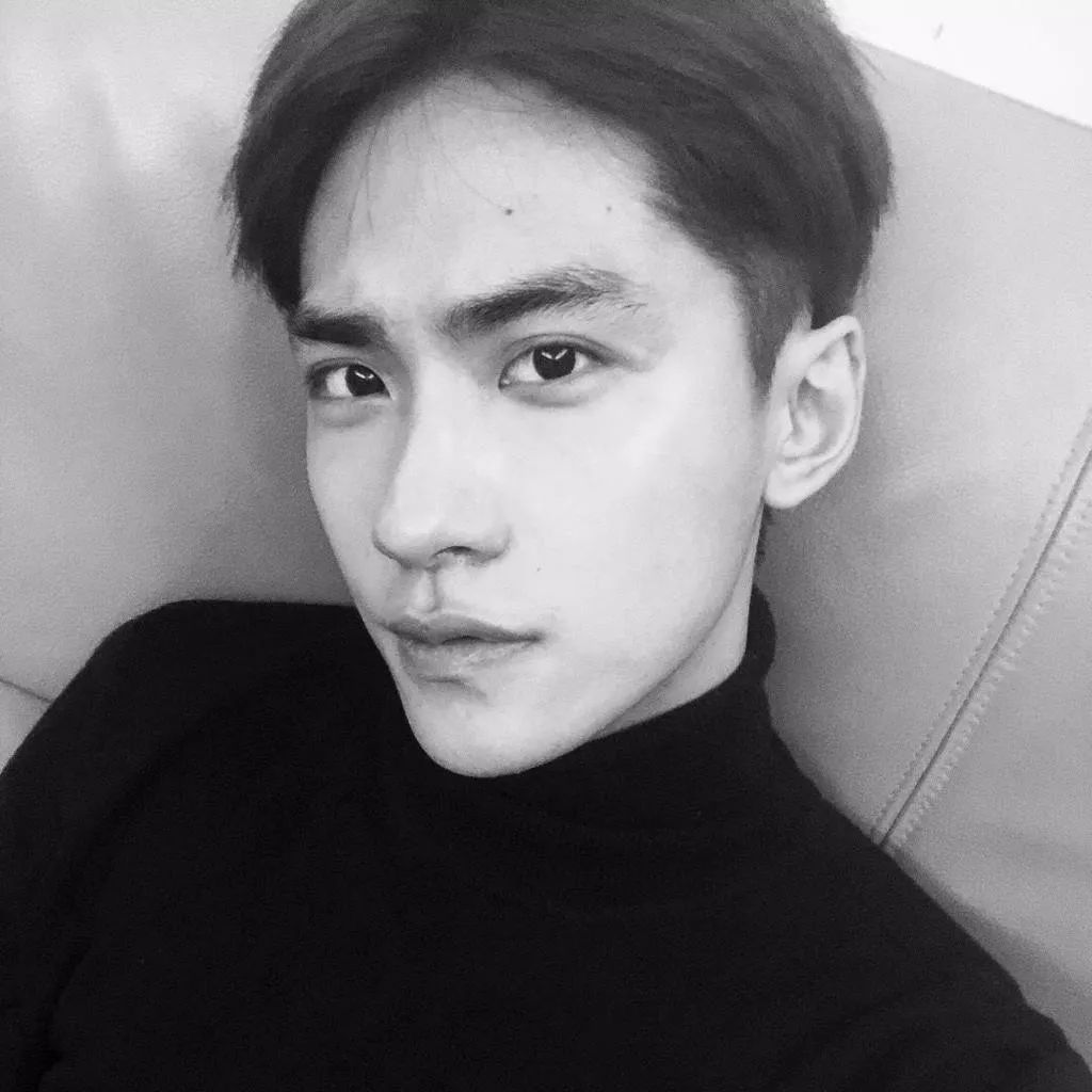 男生怎么减下巴 d71846c8e02f446ab2b4d0cb9d6ad806.jpeg