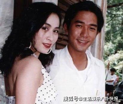 43岁嫁知名男艺人，婚后11年一直没生孩子，如今