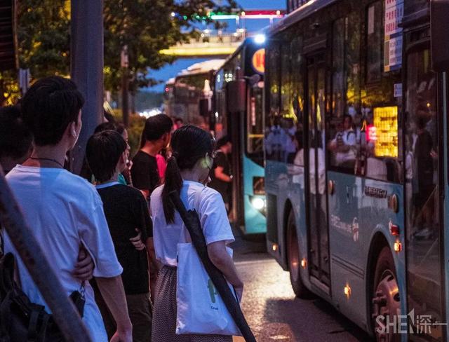 假如重启2020深圳人的一天应该是这样的