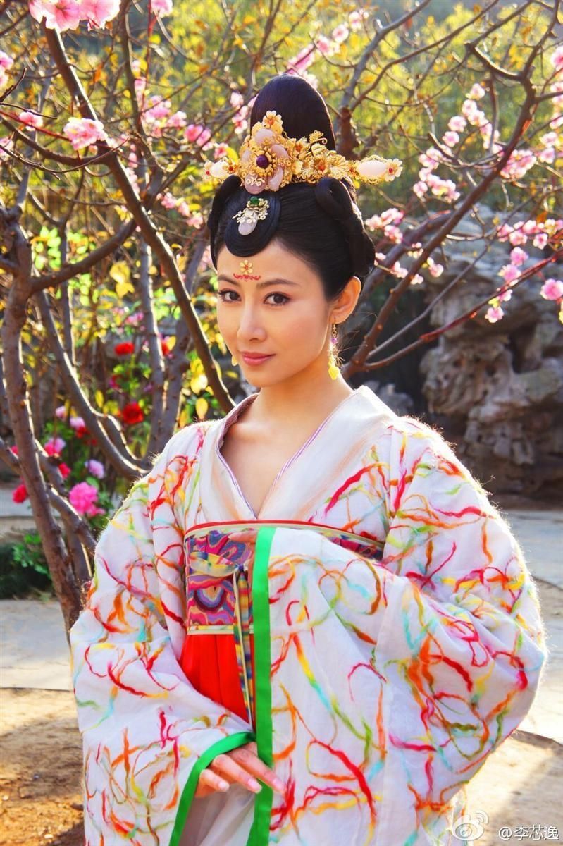 安乐公主|14岁得到重用，唐朝的巾帼宰相，她当过罪奴、女官和皇妃