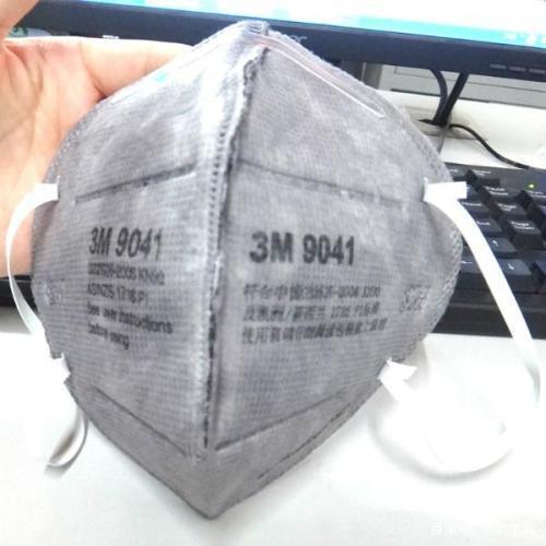 个人口罩出口_戴口罩的卡通图片