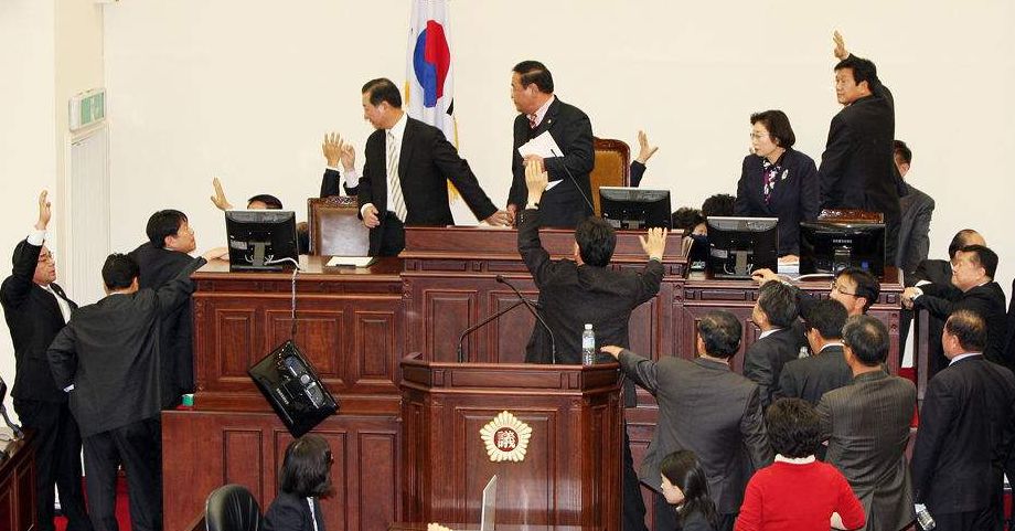 青瓦台魔咒：为什么历届韩国总统都没好下场