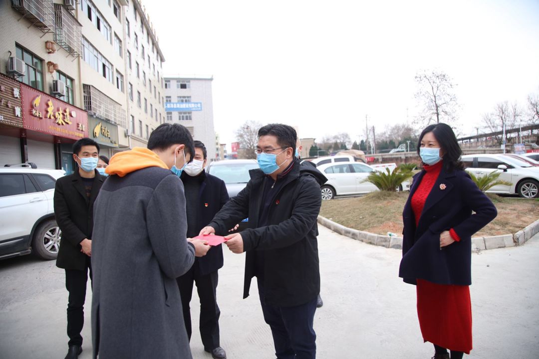 横峰人口多少_横峰火车站图片(3)
