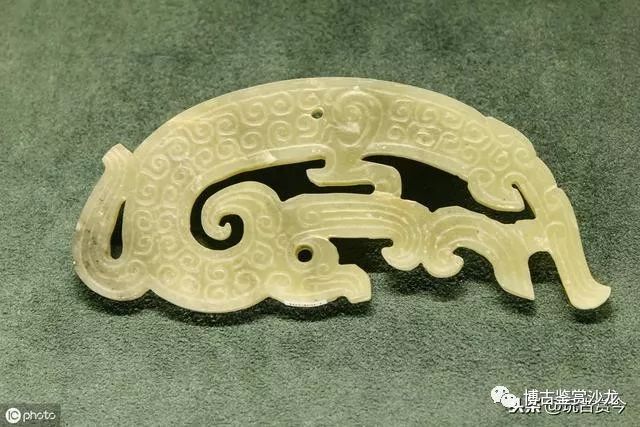 戦漢明清 骨董品 玉璧 玉器 高古玉 斧 古美術 置物 重さ124g 戦漢明清 骨董品 玉璧 玉器 高古玉 斧 古美術 置物 重さ124g