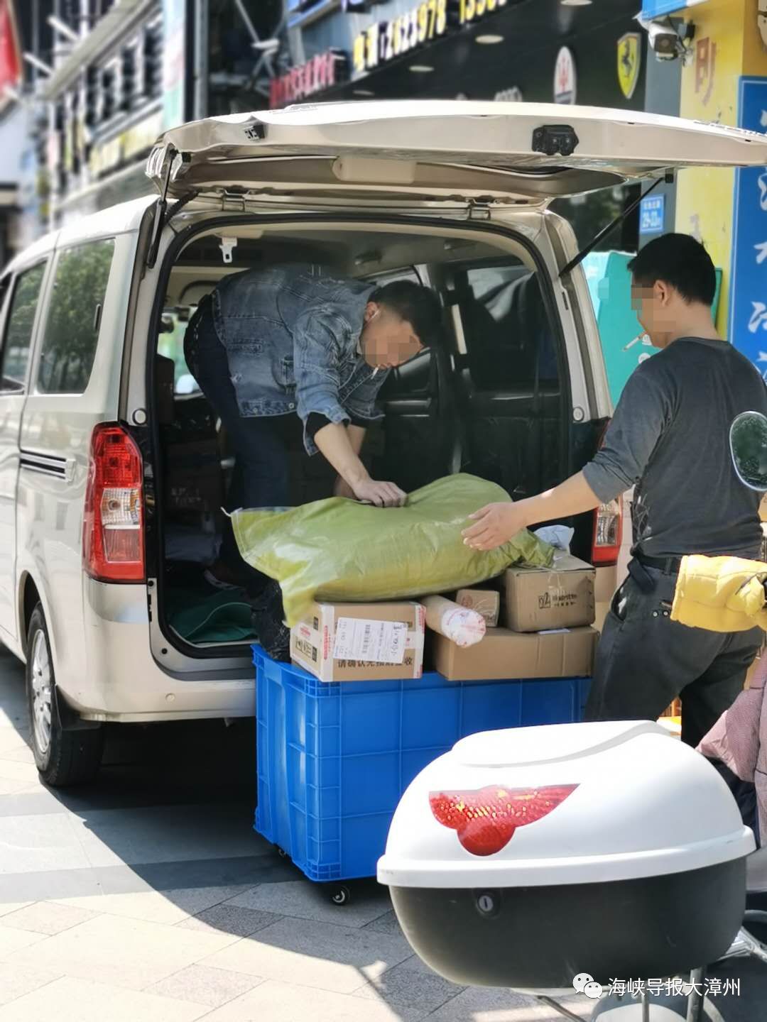 没戴口罩就出门辣辣索!