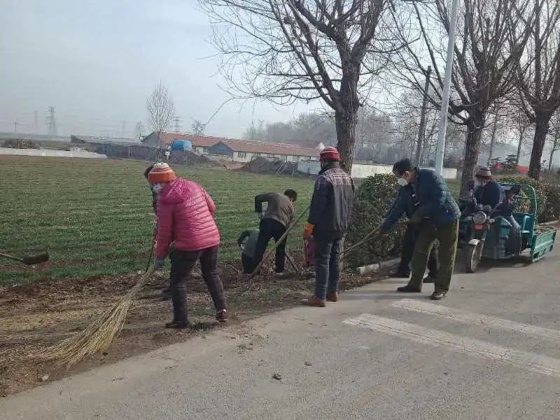 敬仲许屯村人口_人口老龄化图片