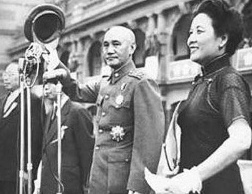 蒋介石逃亡台湾后，当时的处境有多艰难？_国民党