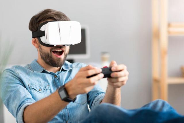 沉浸虚拟游戏，怎能没有VR娱乐设备加持？_玩乐