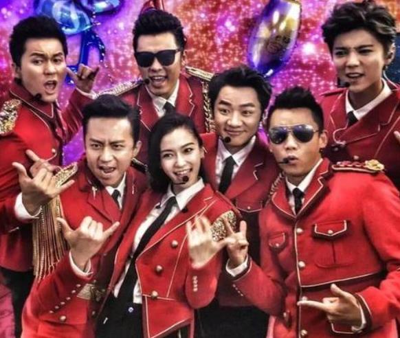 跑男有几个导演 487af5f1d2fe4c308243415deb000c49.jpeg