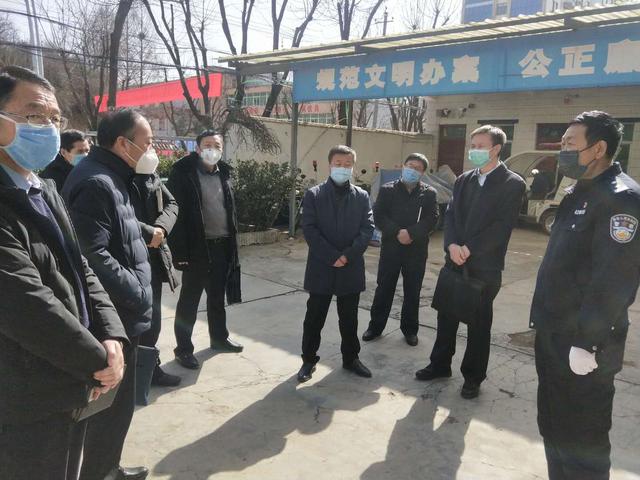 宝鸡市麟游县县委常委政法委书记马建刚督导检查县监所疫情防控和日常