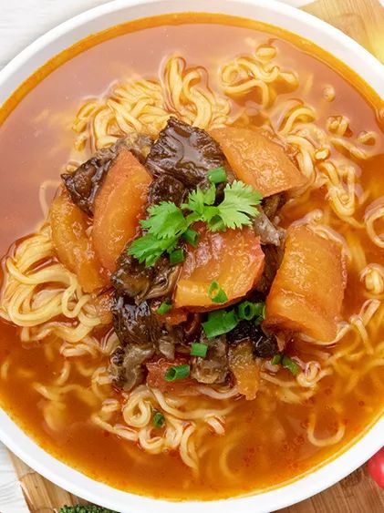 方便面怎么煮的硬一点 4e93f1a0da8d41eaa6f2fff7f2ef2803.jpeg