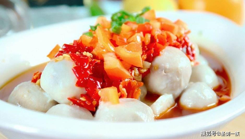 原创美味推荐海鲜焗饭酸辣土豆丝鸡汤面红油鸡丝腰果的做法