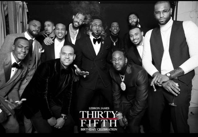 洛城记者热议考辛斯被裁 季后赛复出成空谈 他刚刚疯狂赞美湖人