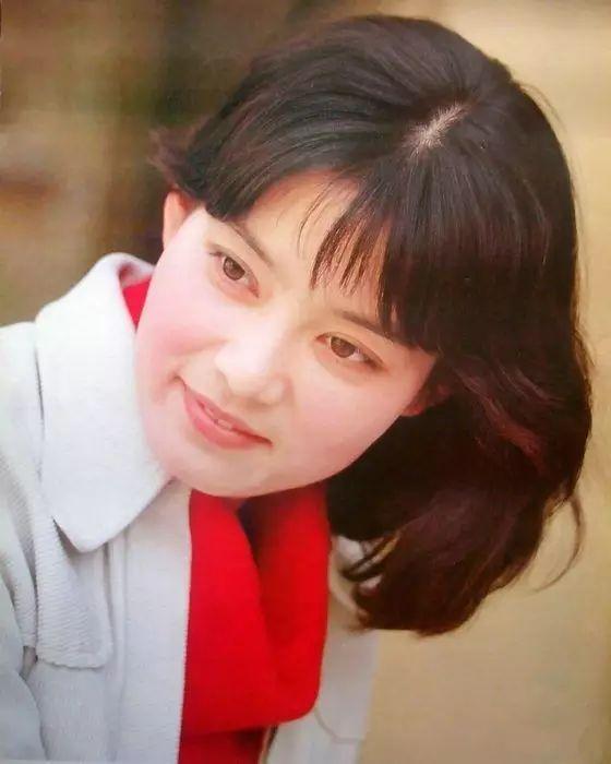 这给潘虹后来选择皈依佛门的人生归途,产生了极大地影响.