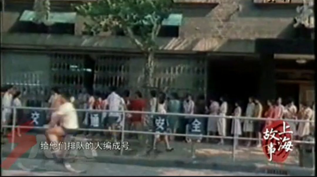 二月二龙抬头 | 老早底上海的女同胞们，一把火钳就能烫出一头大波浪