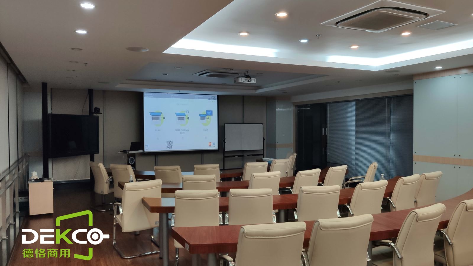 如何实现苹果Macbook Air无线投影用来开会时