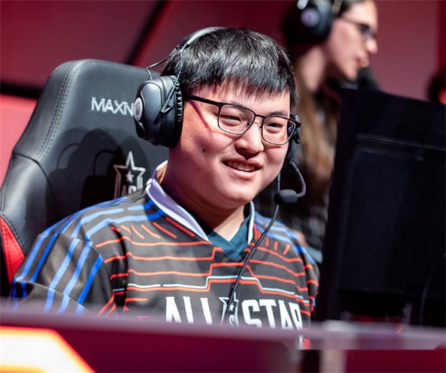 uzi复出第一场比赛结果 2176d8c89a3d43c3bb9d55630ea739b1.jpeg