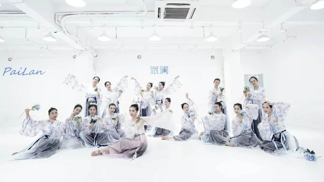 【通知】 派澜古典舞2020年第一期教练班延迟至三月十六日开课班