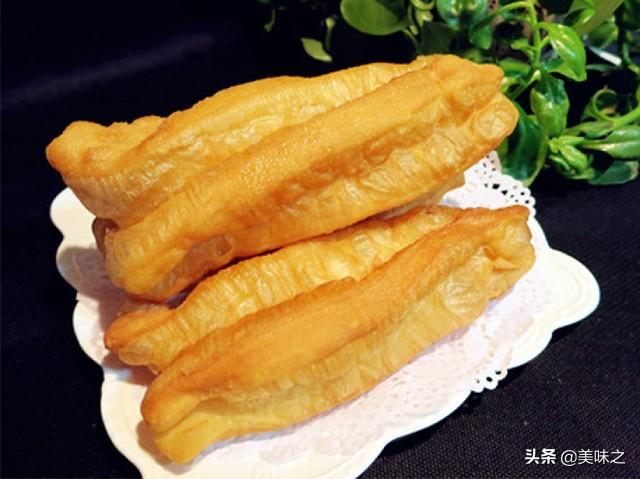 早餐油条的15种做法，口感松脆有韧劲，再配上豆浆一天都充满活力