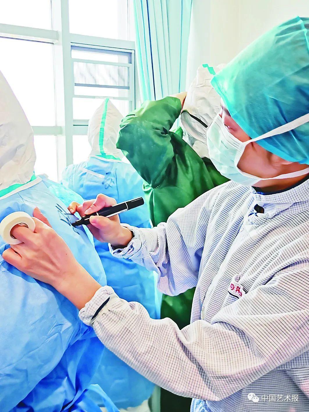 中国摄协抗击疫情摄影小分队，发自武汉！