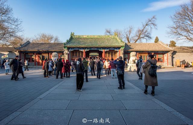 北京的“小故宫”，曾经是和珅府邸，为何叫恭王府？_紫禁城