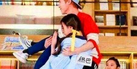 原创当鹿晗抱起迪丽热巴的时候还有关晓彤什么事