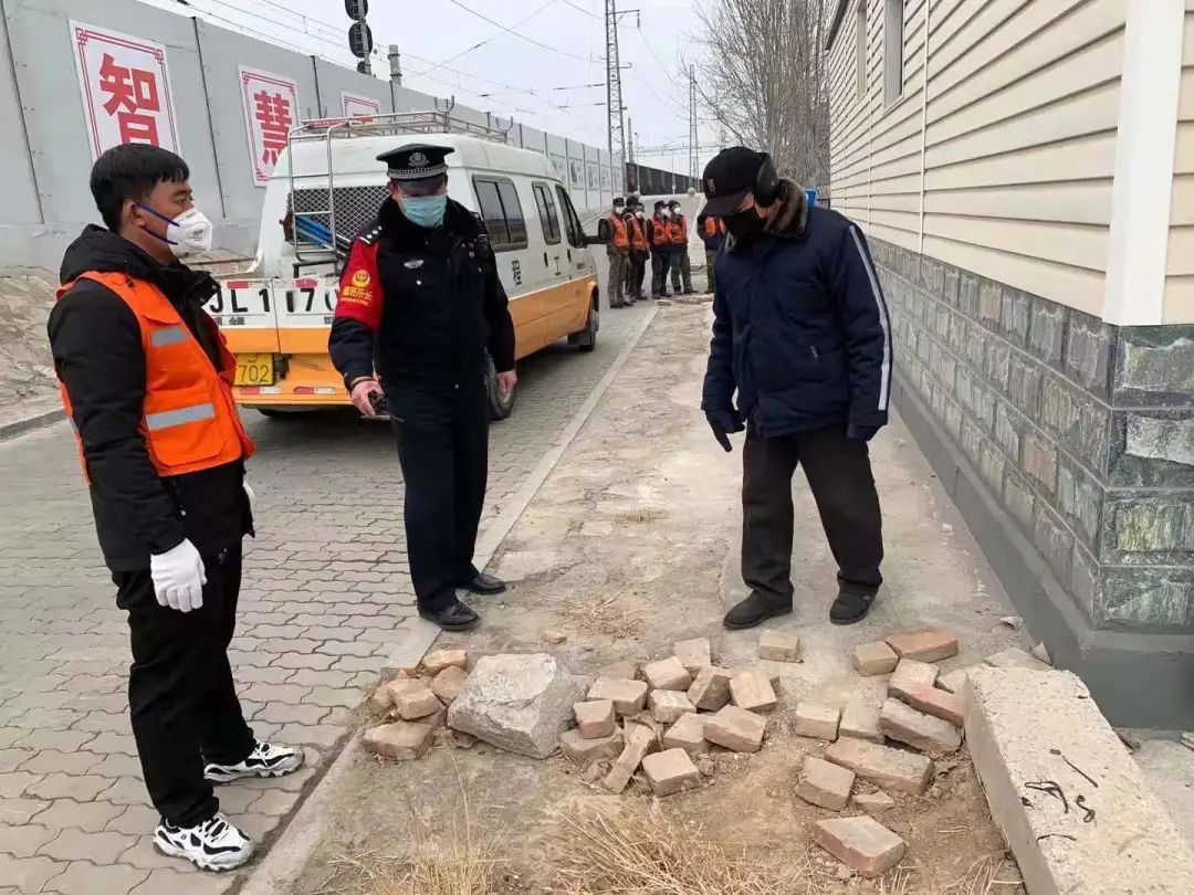 战疫情高擎党旗战疫情众志成城保畅通肃宁北站区党支部在行动