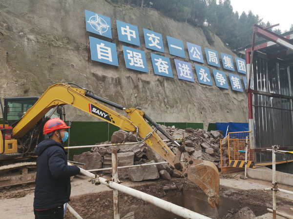 重庆新田长江大桥建设复工