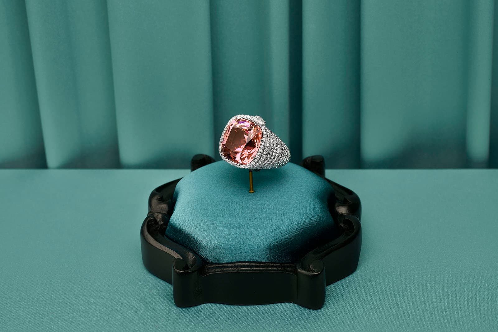 solitaries cocktail ring