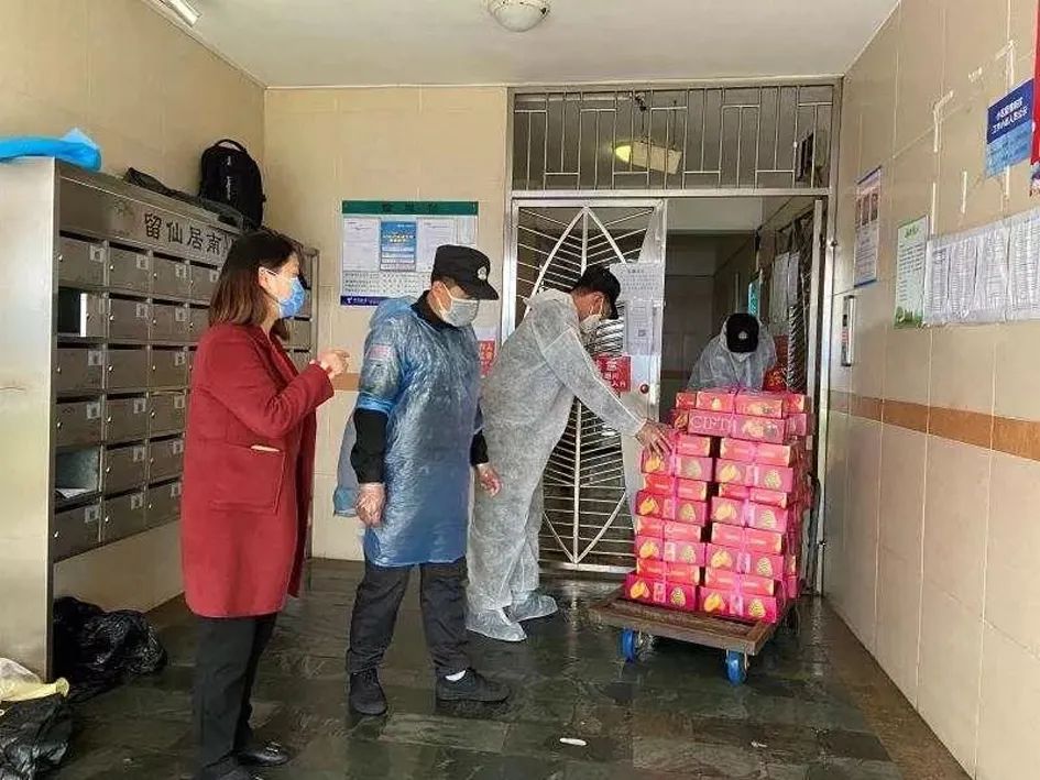 西丽社区人口_打扫社区卫生图片