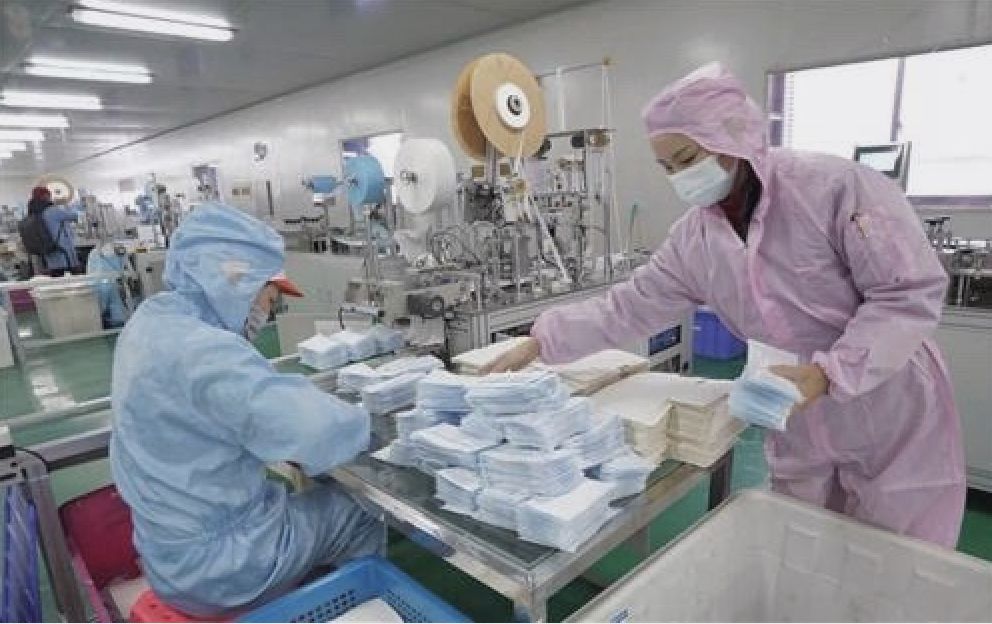 建筑工人口罩_戴口罩的建筑工人图片(2)