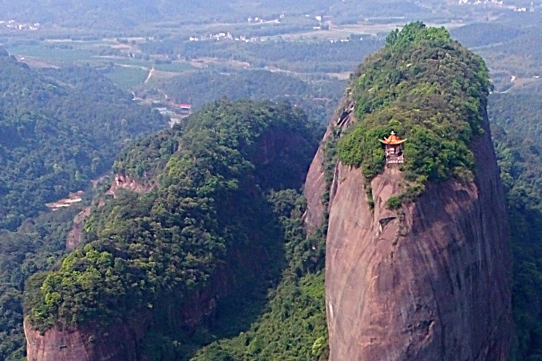 深圳企业包团   韶关丹霞山,阳元石,南华寺,曹溪