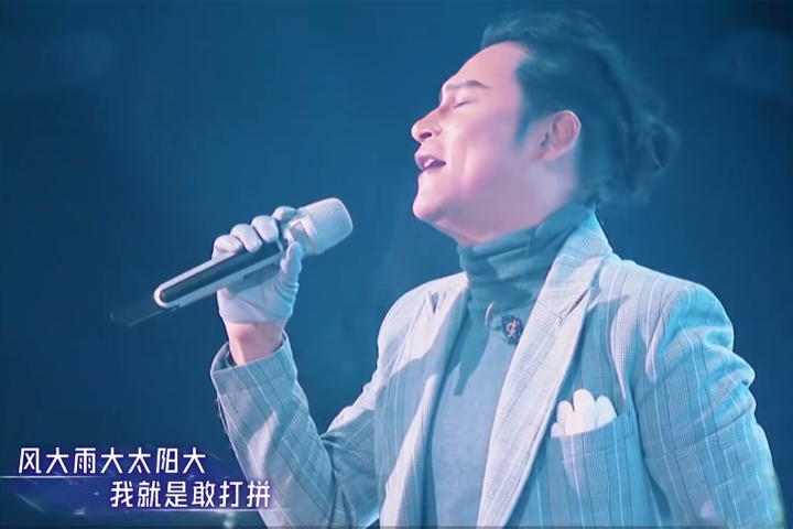 在该节目中,陈志朋一共演唱了三首歌曲《大田后生仔《我就是我》