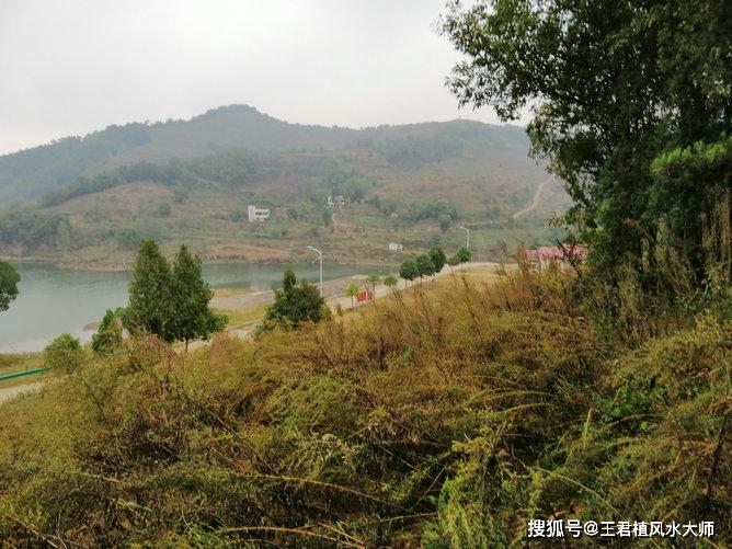 风水大师王君植湖北看风水寻龙实拍分享风水宝地靓局明堂砂水