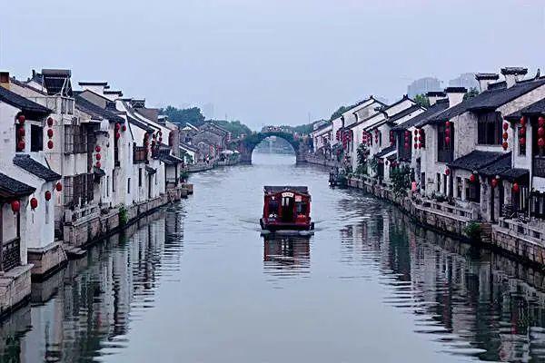 比苏州秀美，比杭州悠闲，这座江南小城藏着最美的诗画烟雨