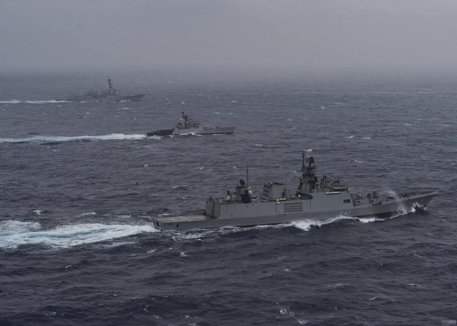 美日澳超100架军机2000士兵奔赴第二岛链，中国是