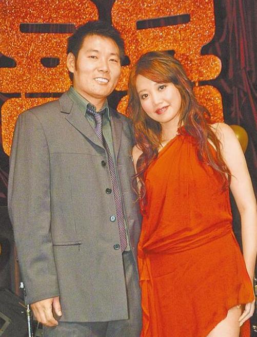 a-lin黄丽玲婚变?老公玩失踪引亲戚偷偷议论,13年婚姻貌合神离