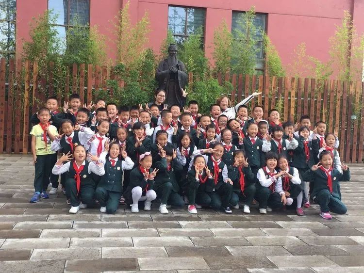 学会担当争先锋-昆明市五华区外国语实验小学四(6)中队的寒假生活