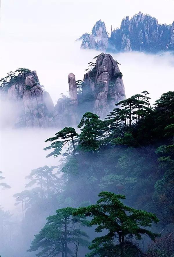 国家级风景名胜区,全国文明风景旅游区示范点,中华十大名山,天下第一