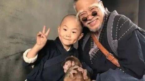 3岁走红养全家，如今9岁仅年入百万，竟爱上拍戏